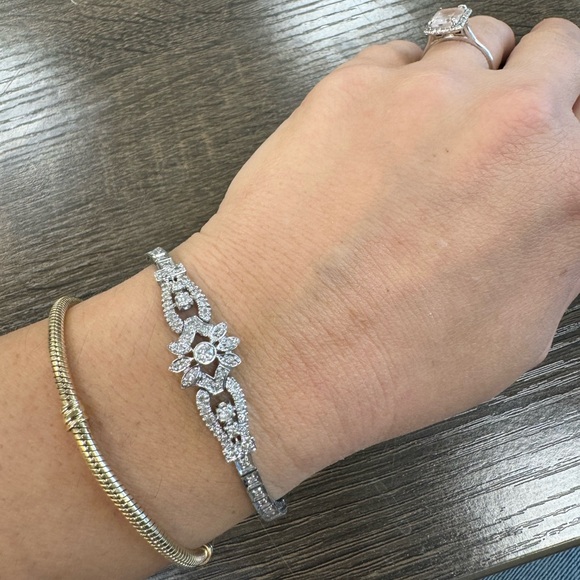 Jewelry - 14K white gold and genuine natural diamonds vintage bracelet